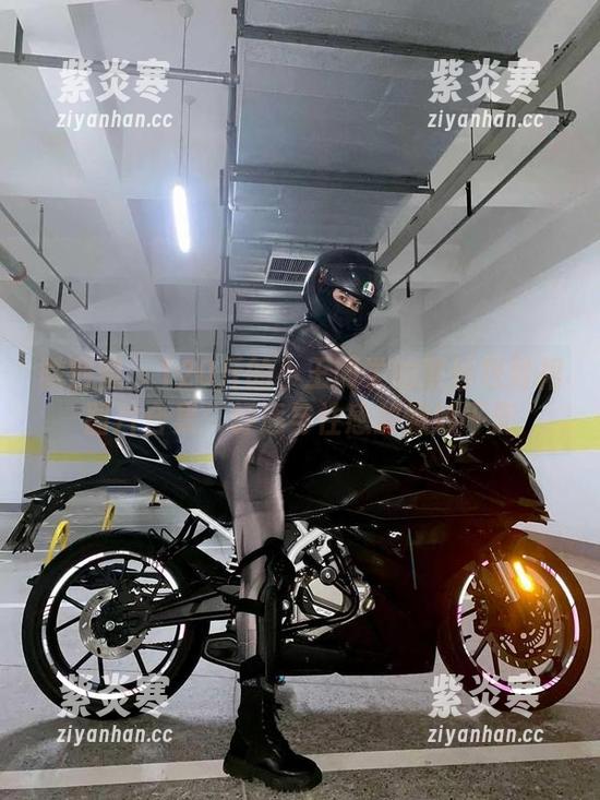 微密圈 - 120斤的小王同学的蕾丝包臀裙图片合集：舒适与性感的微妙平衡