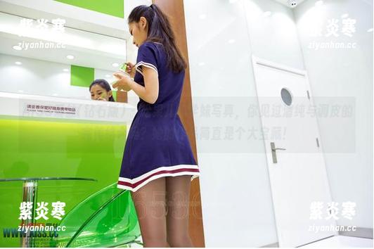 AISS爱丝(钻石版) - 松果儿的学妹写真，你见过清纯与调皮的完美结合吗？她的作品简直是个大宝藏！