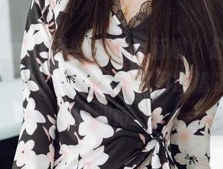 HuaYang花漾 – 图库更新啦！赵惟依coco的死库水，带你体验夏日的清凉和微妙的期待。