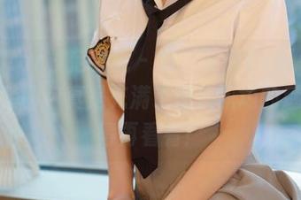 MFStar模范学院 – 哇，艾莉Evelyn的职业装图包真是充满了现代职场的魅力，得再看看！