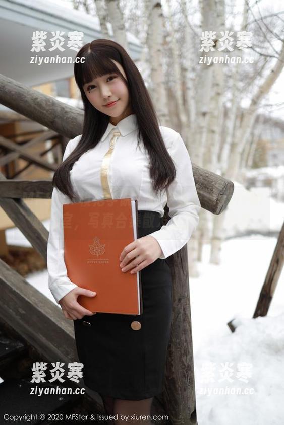 MFStar模范学院-苏西-susie MFStar模范学院 - 探索苏西-susie的办公室,写真合集散发着随性的光芒