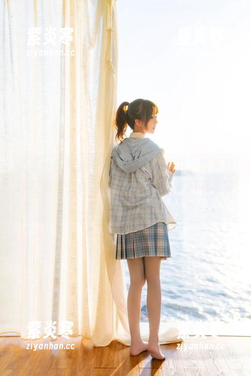 分享：在喵糖映画的最新作品中，粉系轻纱与马尾少女的碰撞，简直是梦幻与现实的交汇