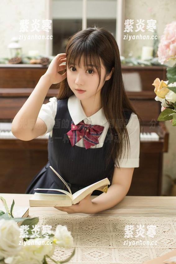 MTYH喵糖映画 曝光喵糖映画的双马尾JK制服美图,分享是一种什么样的冲动?