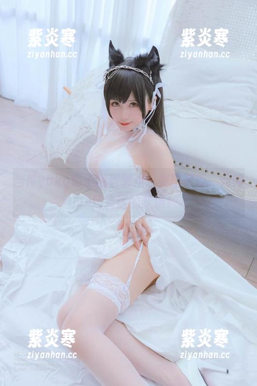 当Nyako喵子邂逅御姐：美图更新，宛如一场童话的梦境！