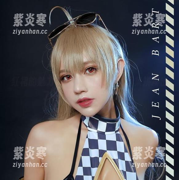 红裙的魅力：PingPing全套图集拼凑出了一幅色彩斑斓的拼图！