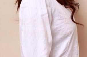 ROSI – 在海边看杨晨晨，图包里的每一帧都是对浪花的调皮致敬！