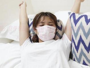 ROSI和服：这件衣服让我感觉自己像个神秘的寿司，大方又诱人，但别问我有没有配酱油！