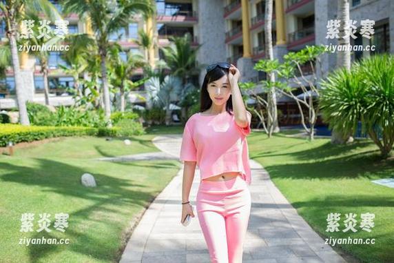 TuiGirl推女郎 - 最新探险：松果儿的灰丝图集开启了我的想象力，竟然不知道该从哪里开始说起