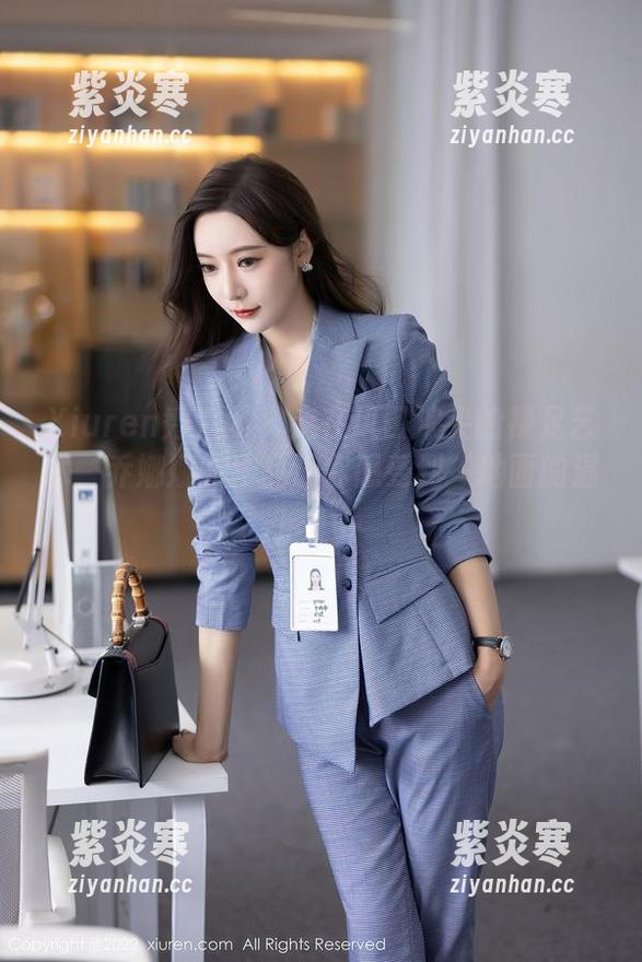 Xiuren秀人网 - 走在风口浪尖的裸足艺术，乔娜娜的作品让你感受到‘地面的温度’！