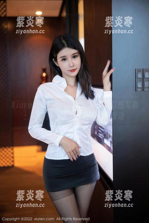 Xiuren秀人网 - 余虞酱的黑色幻想写真：一张图片让人想起午夜的悸动