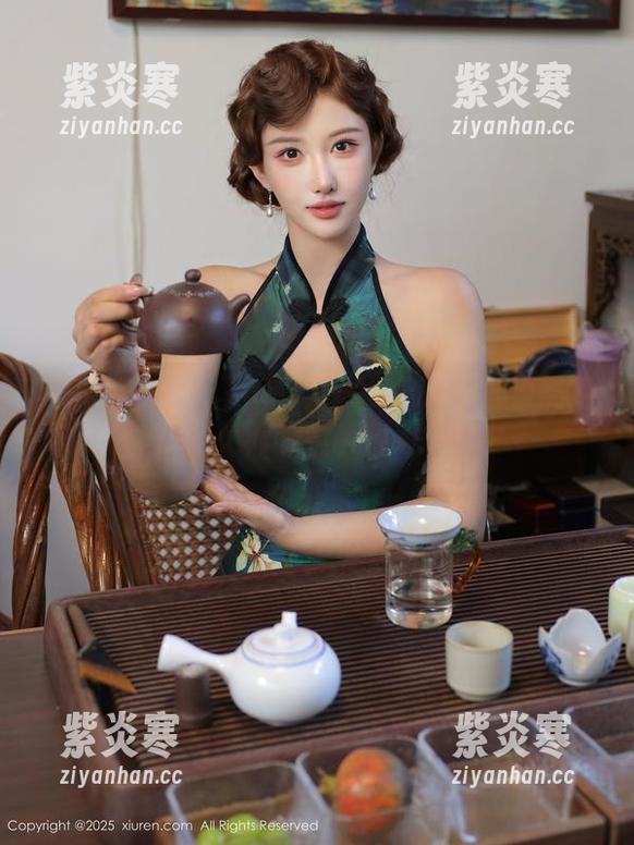 Xiuren秀人网 - 媃柔rourou女王的照片合集：女神降临，谁敢不服？