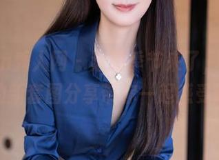 Xiuren秀人网 – 泳装季节来了，邹晶晶女王的新套图分享带你一起感受阳光！