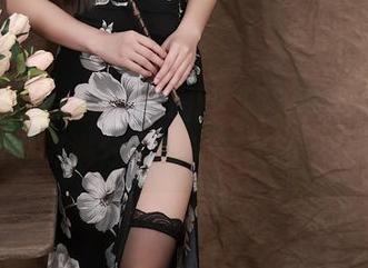 Xiuren秀人网 – 女仆？明明是想招男仆吧，闫璐璐满分无圣光，美图不止如此！