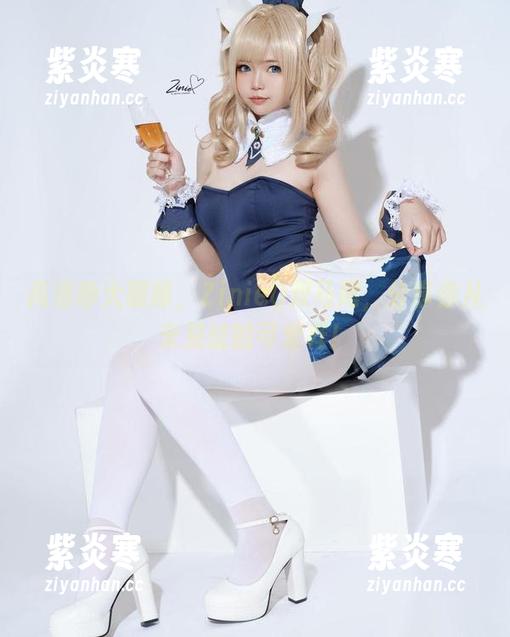 高清睁大眼睛，ZinieQ双马尾，分享你从未见过的可爱样！