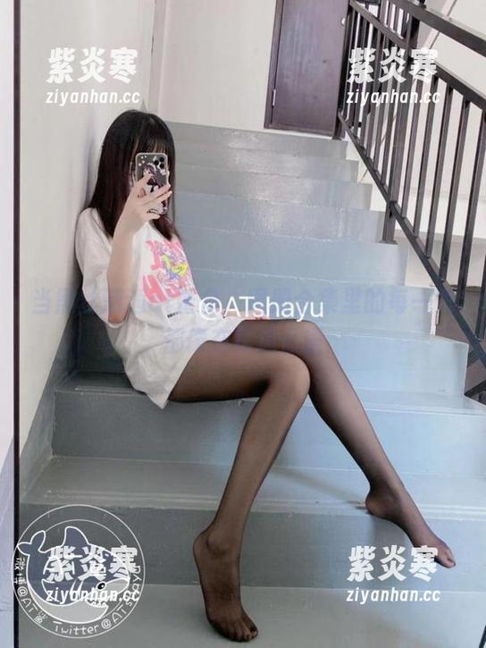 at鲨鱼 当黑丝邂逅at鲨鱼,图册合集里的每一页都像在耳边低语