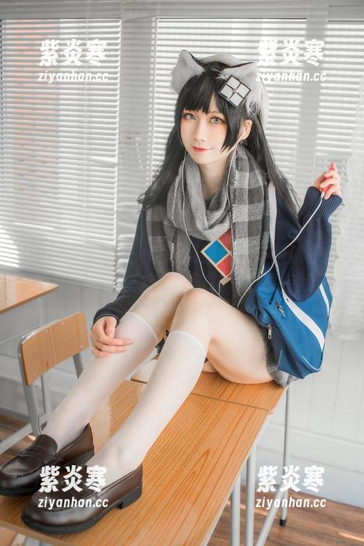 全套写真来袭：izumi泉桃子与透明护士的奇妙碰撞，旋转、流转，故事待续。