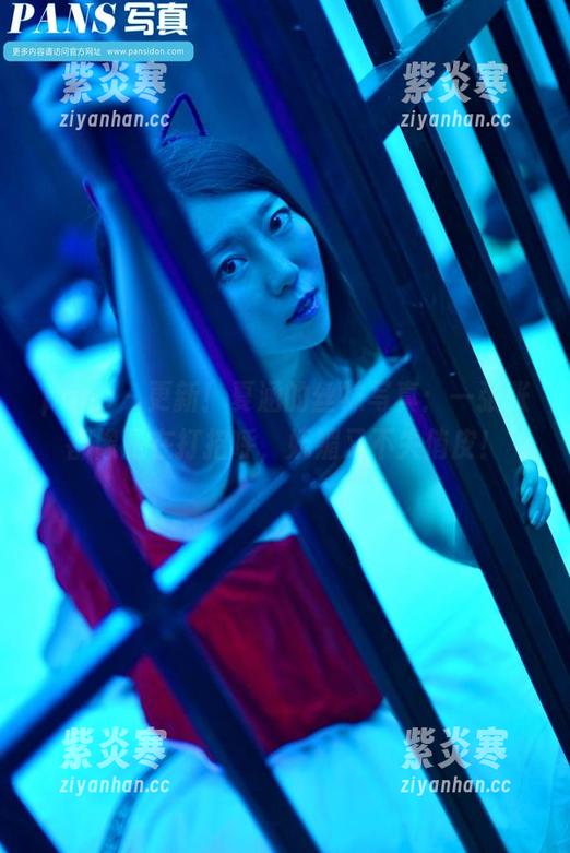 pans - 更新！夏涵的丝袜写真：一张张都像是在打招呼，妩媚又不失俏皮！