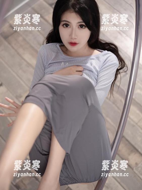 无敌清纯一米八的大梨子，看看这些图片，心动得不要不要的！