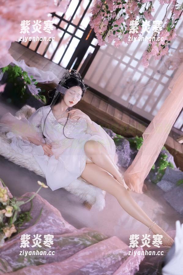 图册新鲜出炉！三度_69穿体操服，运动与美感的微妙平衡？