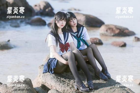 观看这一刻，三无人型教你如何在浴缸里放空！