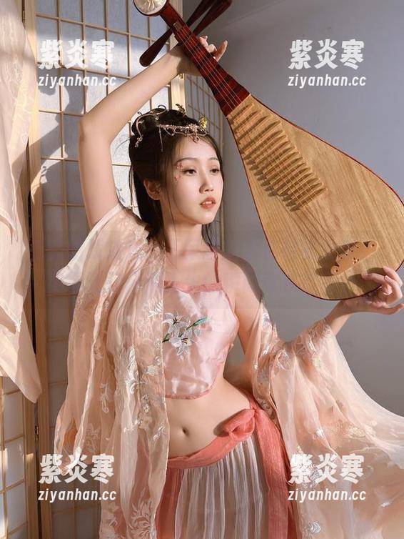免费图册放送！不呆猫的粉色衬衣女友，甜得让你怀疑人生的瞬间就在这里！