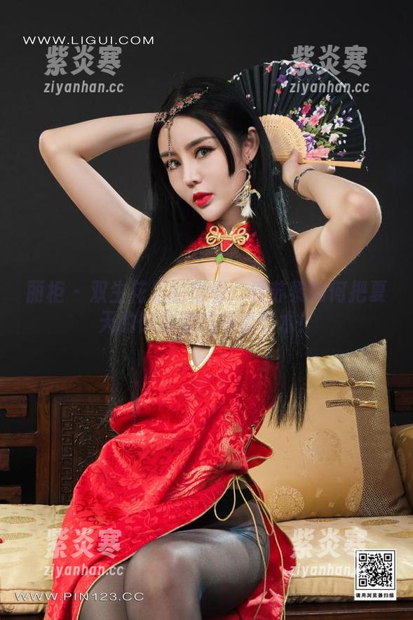 丽柜 - 双生花里的情缘：看苏黎如何把夏天的懒散变成写真艺术！