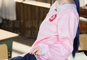 把“九柒喵”的写真和“碧蓝档案妃咲”放在一起，谁还需要冬天的热水袋？