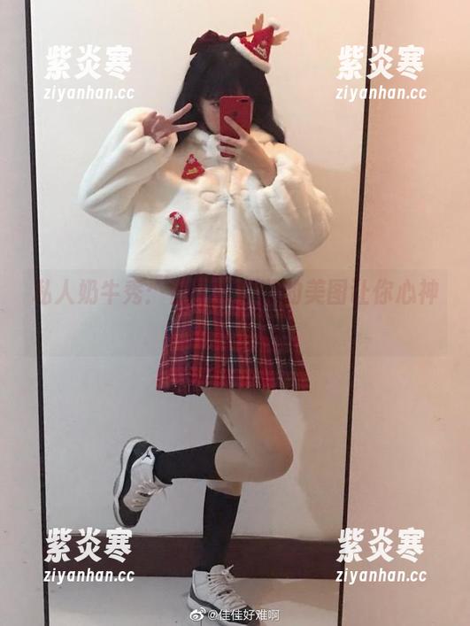 佳佳好难啊 私人奶牛秀:佳佳好难啊的美图让你心神荡漾