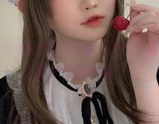 依依超级懒的宅女日常：这是个图库，资源也会撒娇哦！