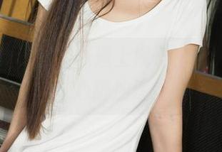 克拉女神 – 当棉袜遇上妮子，最新写真让人心跳加速！