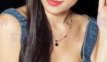 克拉女神 – 盈盈校服写真：看似简单，其实隐秘无数的小心思！