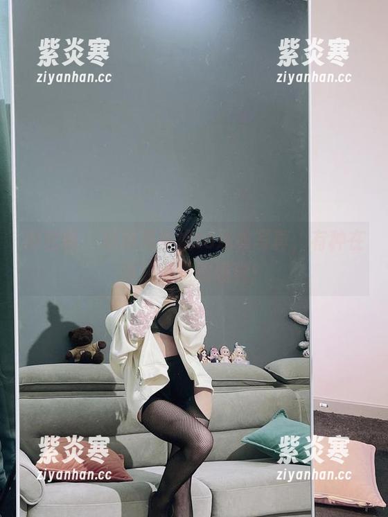 微密圈 - 精选兔宝妮to泳衣写真，有种在海边偷瞄的感觉！
