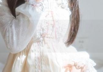 在六味帝皇酱的高清图库中，甜心化身魔力四射的女神