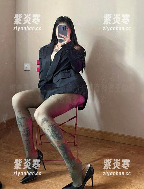 卡通百科老王 微密圈 - 资源大揭秘:卡通百科老王的红裙为什么这么吸引人?