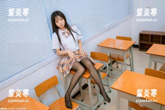 喵糖映画 - 私房作品里的半半子：可爱到你心里发痒，真得拉住我啊！