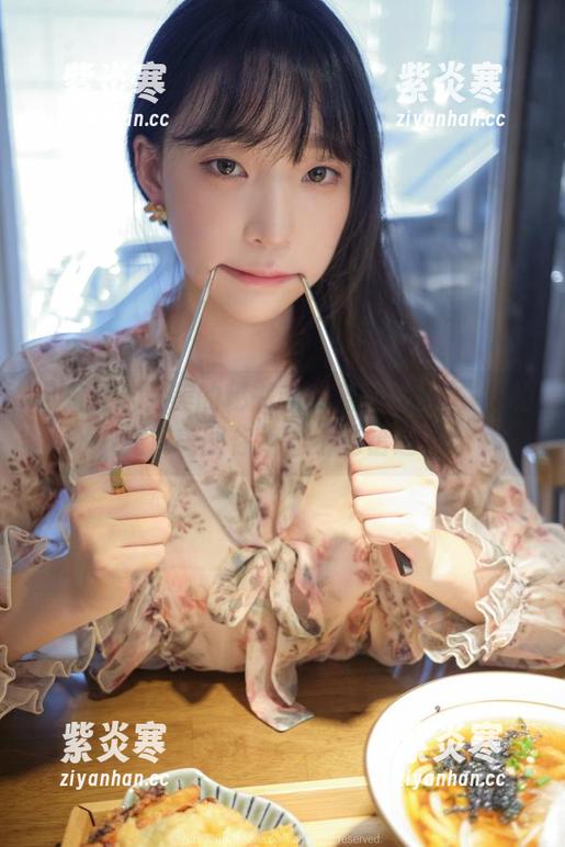 你见过这么美的秘书吗？姜仁卿(강인경)的免费美图你绝对不能错过！