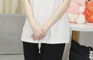 小众视觉 – 当蓉蓉遇上皮衣：一场图库中的风格碰撞