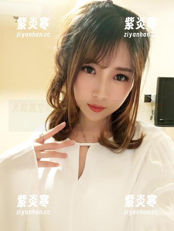 小女巫露娜 大韩航空制服下的小女巫露娜:你绝对想换的壁纸!