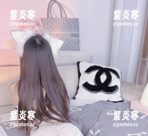 小小奶瓶儿 发现小小奶瓶儿:珍珠人鱼加长版,高清图库里的宝藏