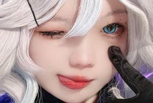 小瑶幺幺的作品分享：知更鸟自拍版，带你走进逗趣鸟世界！