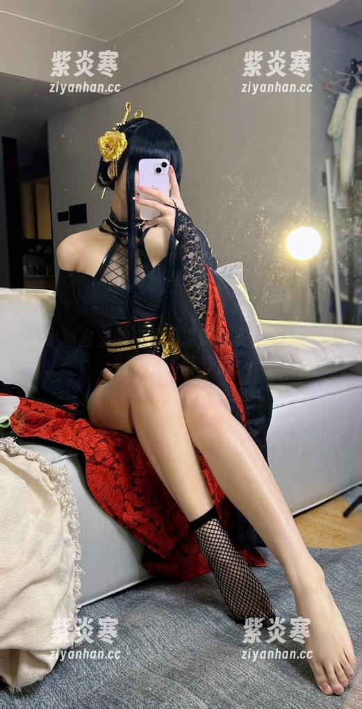 在小瑶幺幺的白露里遨游：美图资源就是你的心情调节剂！