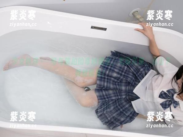 少女秩序 - 晞可与旅拍的奇妙组合，无需花费，点击下载就能见！