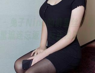 尤物馆 – 兔子Nina的裤里丝作品：让我在网盘里流连忘返，反正没时间看草地了！