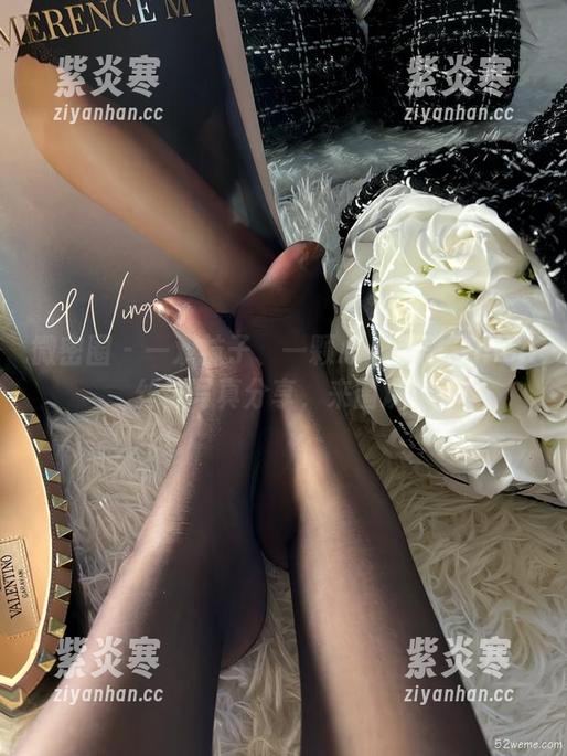 微密圈 - 一双袜子、一颗心：张思允nice丝袜写真分享，来围观！