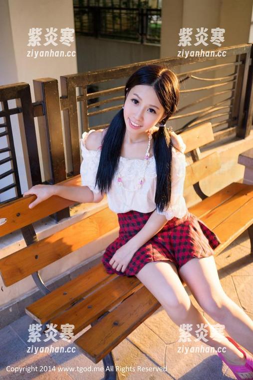 推女神 - 纯白？不！是纯美！Ann尤美带你看她的新图片更新，感受这股清新气息！