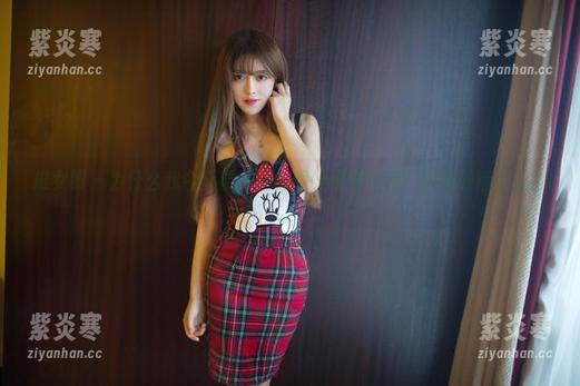 推女郎 - 为什么我今天要关注吻熙的秘书写真？这图看得我心乱。