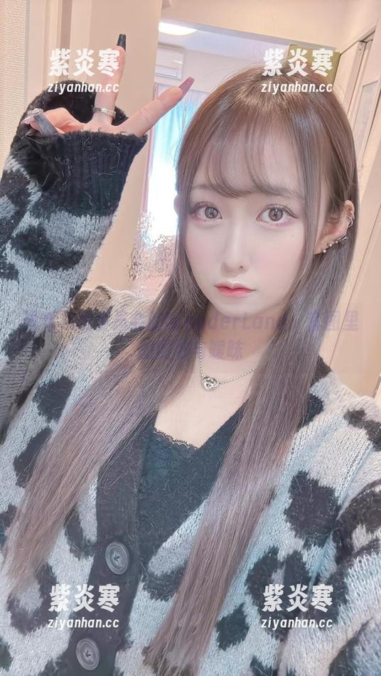再看月城委员会的WonderLand：套图里的微妙与暧昧