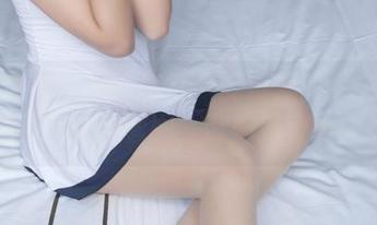 梦丝女神 – 谁说浴缸只能洗澡？灵唯的电喵女神写真套图，带你探索更多！