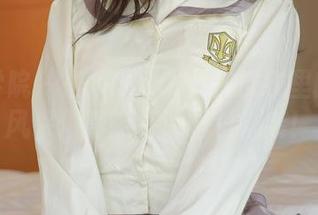 模范学院 – 思淇Sukiiii在皮衣里的迷人风采：高能高清图包来袭！