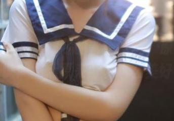 模范学院 – 董林越的丝袜写真，原图似乎在说：生活原来可以这么美好！